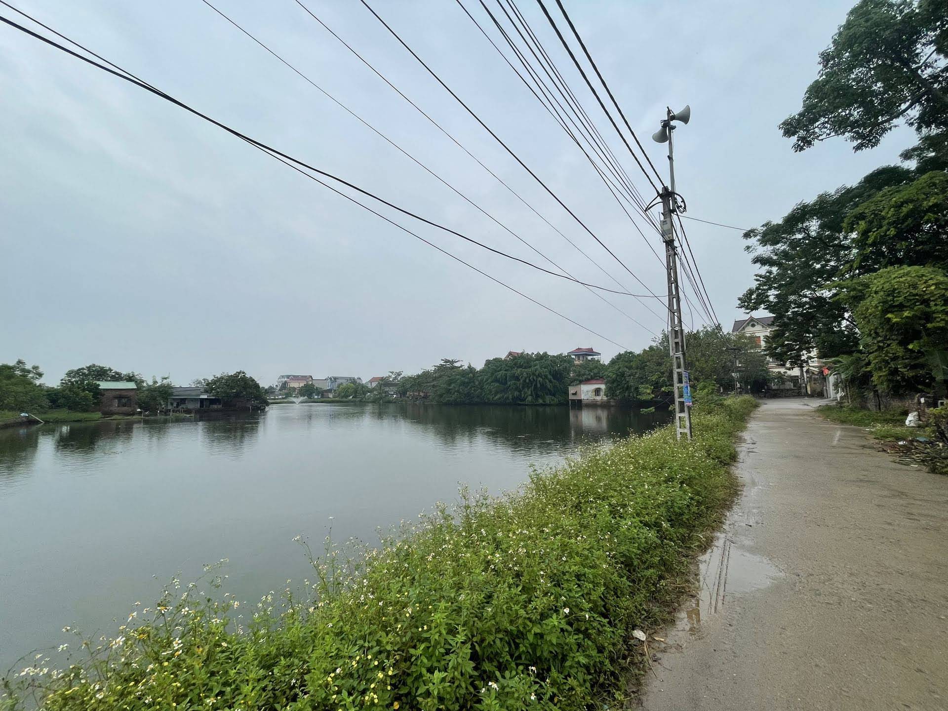 Hình ảnh Bán Đất Đồng Lạc Đối Diện View Hồ Cực Đẹp